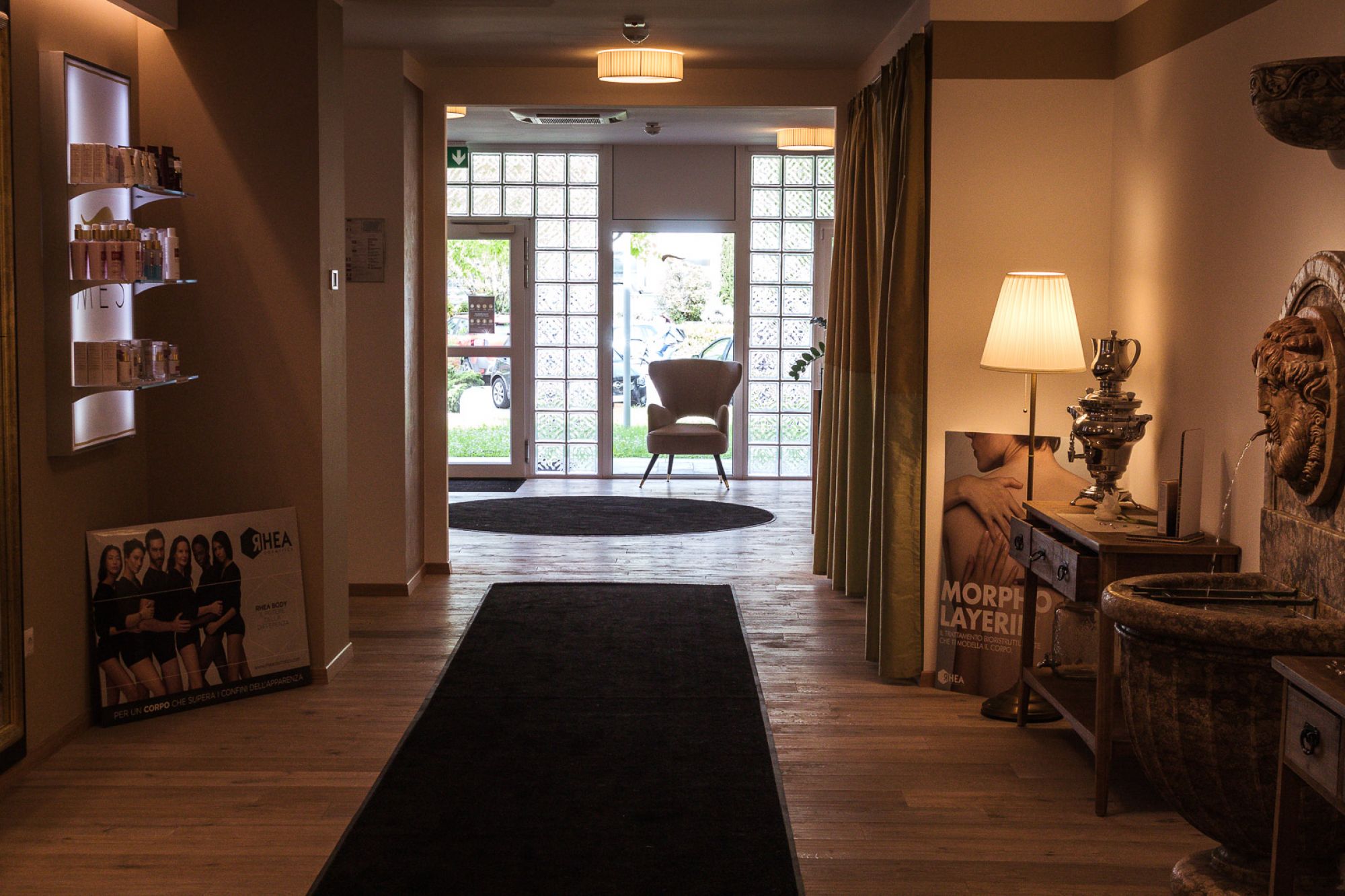 Entrata piercing studio Bolzano