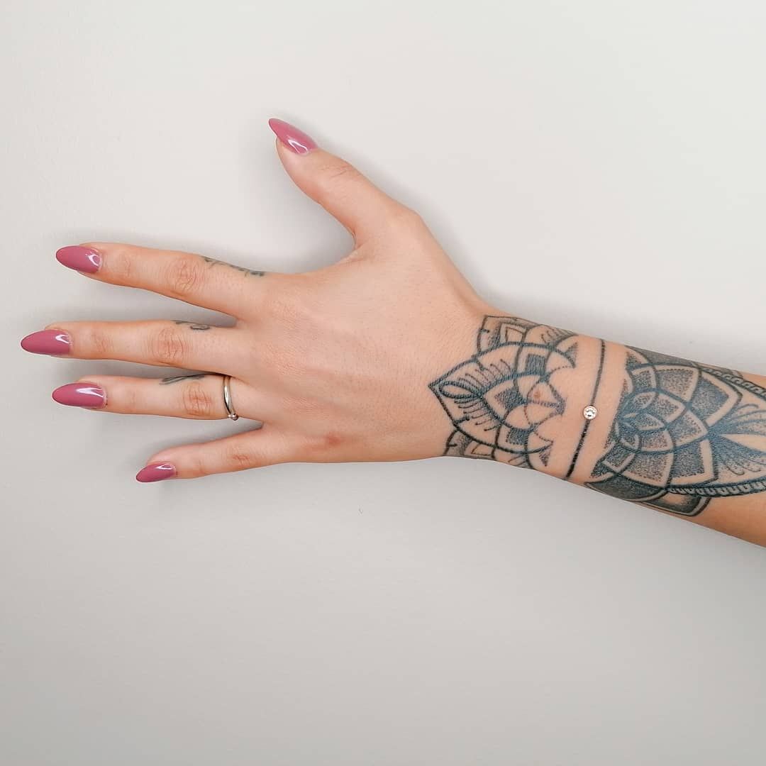 astrid-studio-bolzano-microdermal-polso-piercing